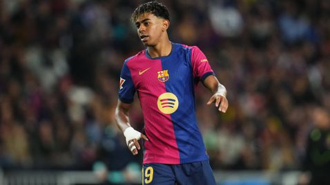  Ямал: Като дребен носих фланелки на Меси и Неймар, изумително е в този момент децата да носят такива с моето име 