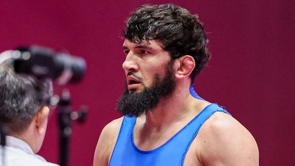 Ахмед Магамаев преклони глава пред легендарния Садулаев и ще спори за бронз