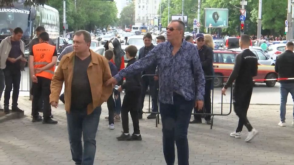 Цветан Йончев и Георги Илиев пристигнаха заедно на Националния стадион