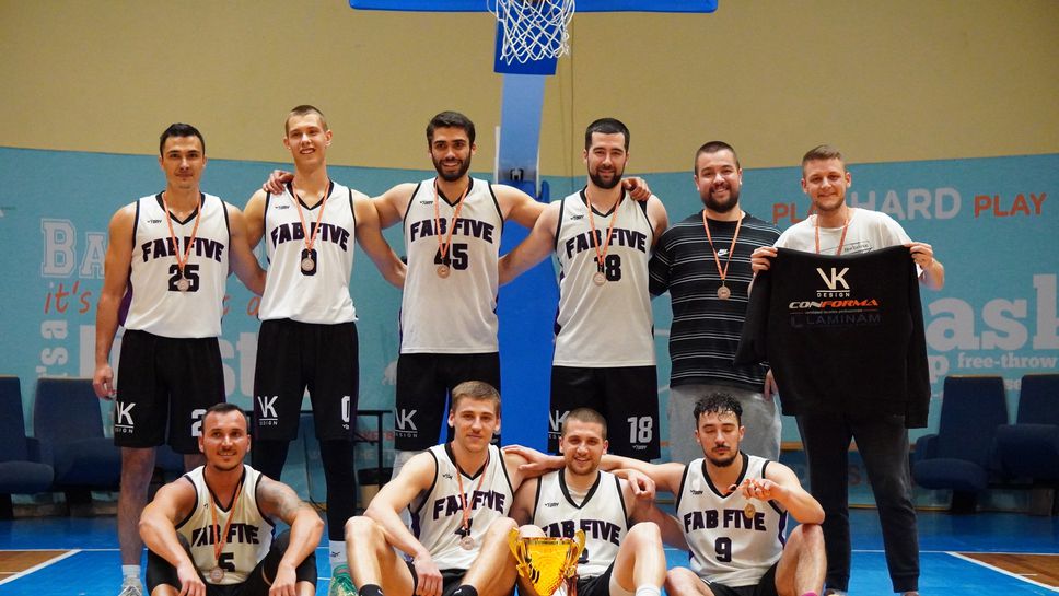Фаб Файв се пребори за бронза на Запад в ББЛ А група