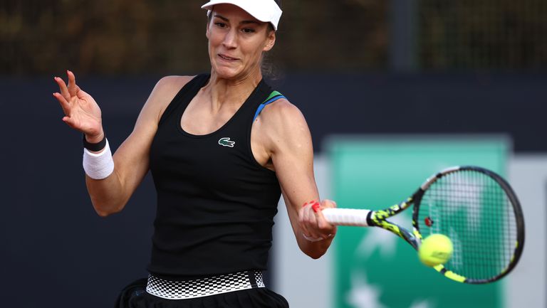 Четвъртата поставена американка Бернарда Пера се класира за четвъртфиналите на