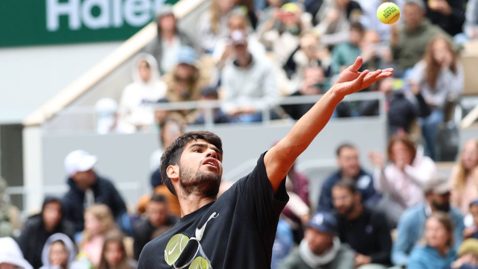 Не мога да ти отговоря, извини ме! Карлос Алкарас беше объркан от въпрос за допинг