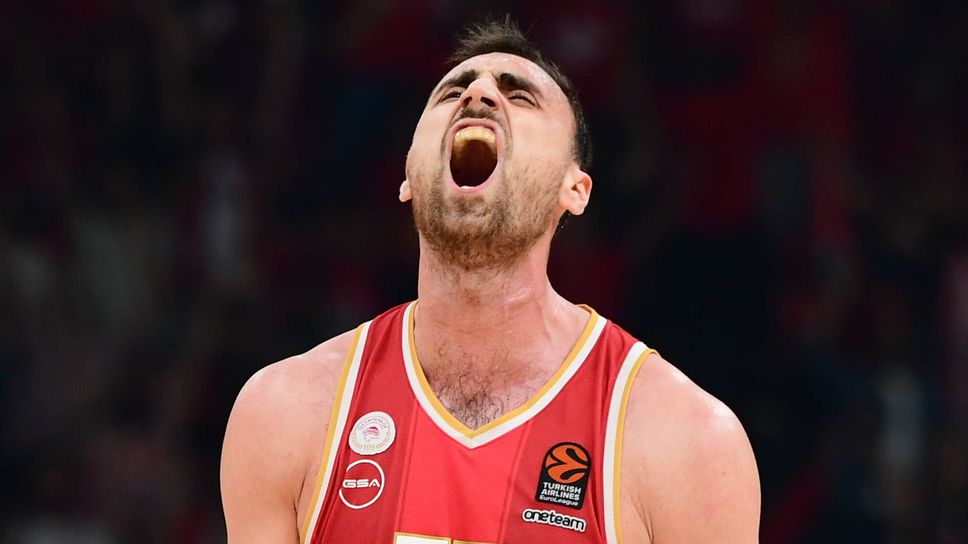 Сръбският център Никола Милутинов коментира по време на днешната тренировка