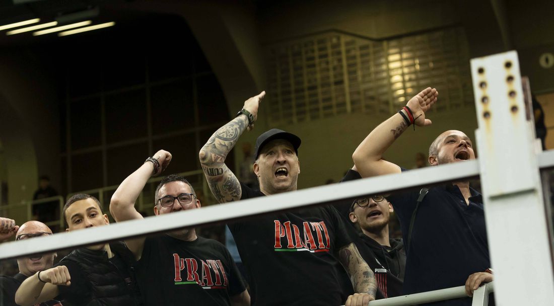 Милан приключи мъката с победа, но интересното беше извън терена