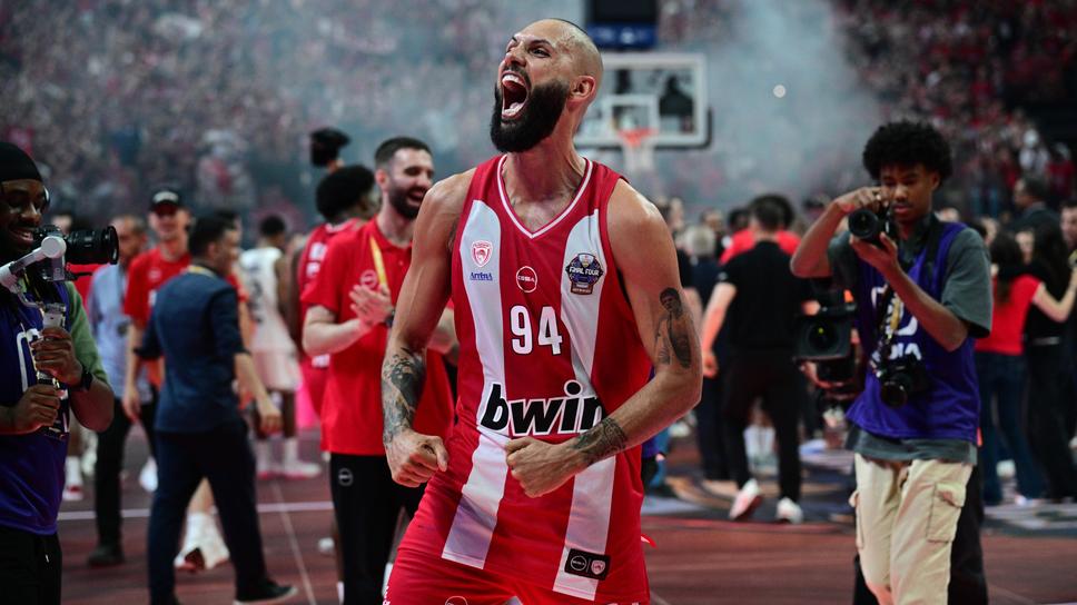 Фурние поведе Олимпиакос към европейския връх и бе коронясан за MVP на Финалната четворка