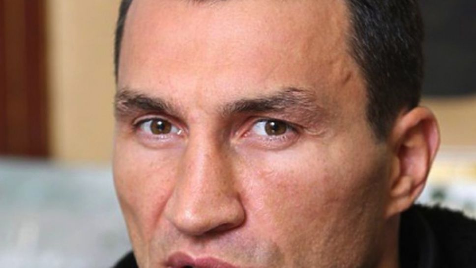 (АРХИВ) Страхува ли се Владимир Кличко от магии преди мача с Кобрата
