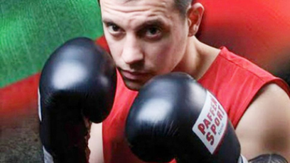 Трима българи ще боксират в Световните профи серии на АИБА