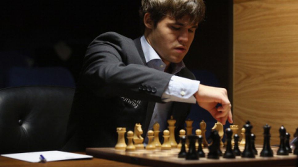 Карлсен и Ананд завършиха реми в петата партия от мача за световната титла по шахмат