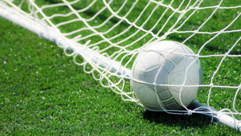 Какво му стана на този футболист? (видео)