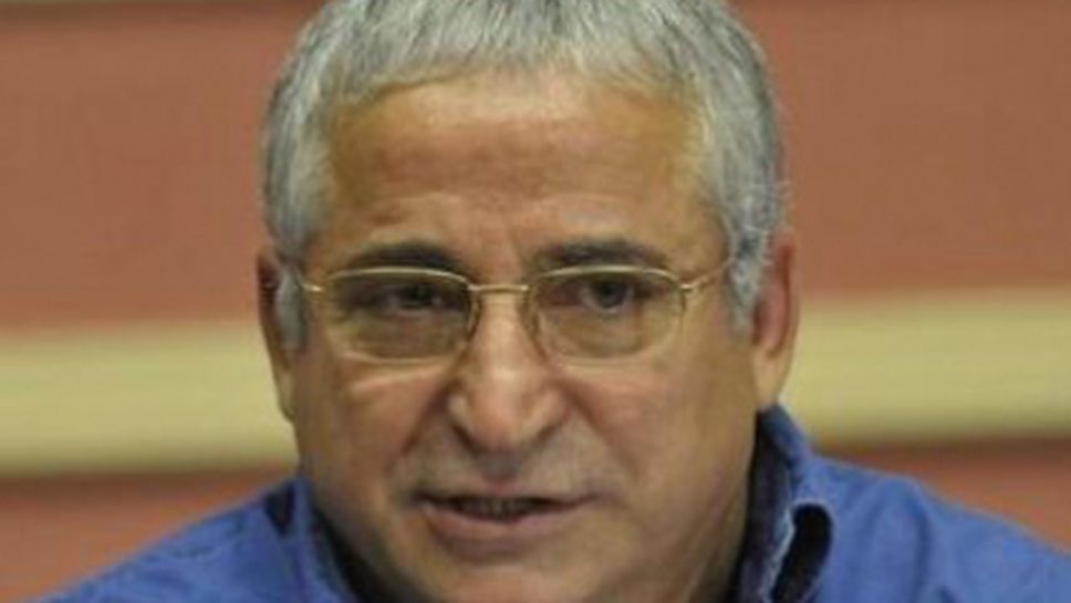 Порточанов се присмя на Боби Михайлов: Освен да се напива, той друго не прави