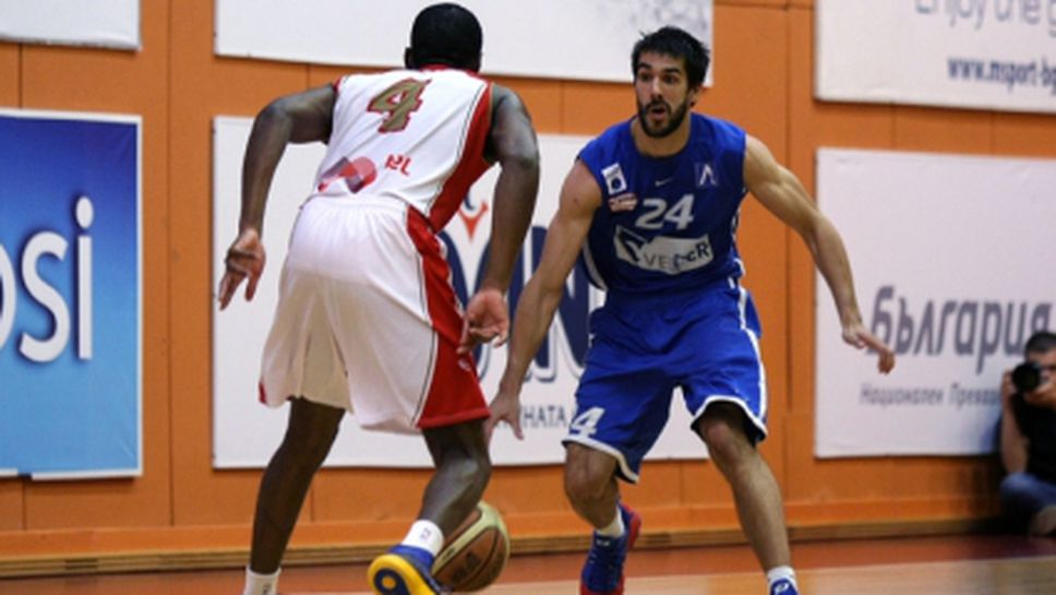 Неманя Протич се завърна в родината си