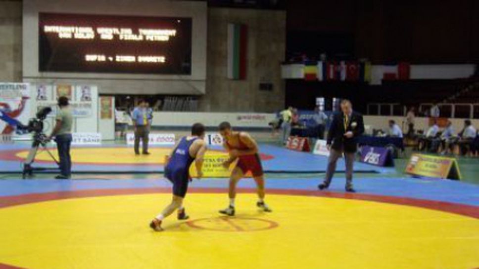 България с титла и бронз от световното по борба за ветерани