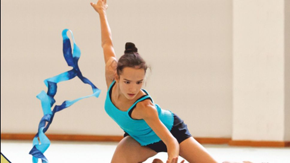 "Еврофутбол" пусна специална поредица плакати със спортните си таланти