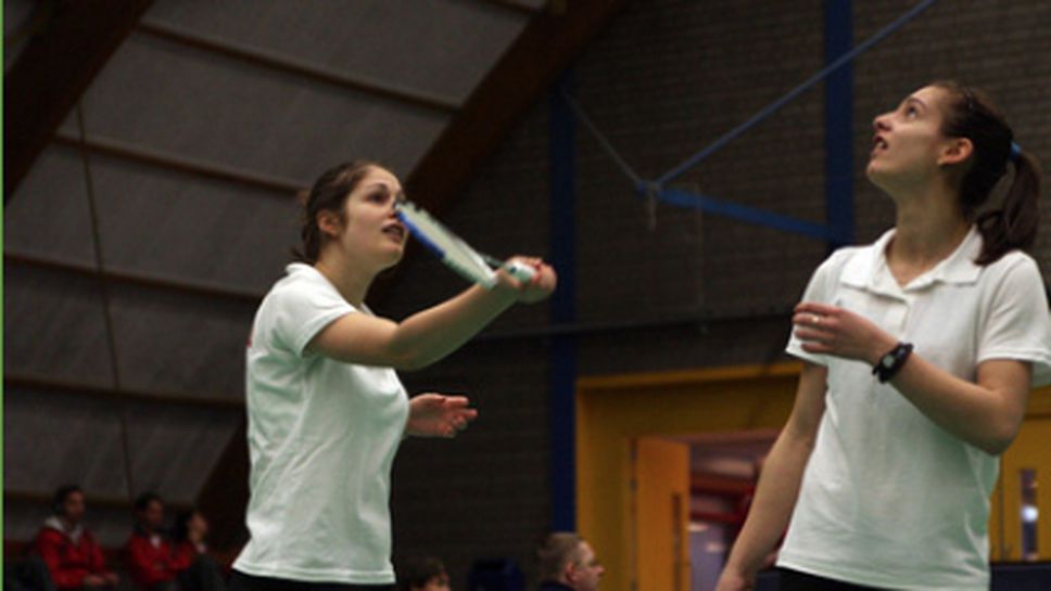 Неделчева срещу сестри Стоеви на полуфиналите на двойки