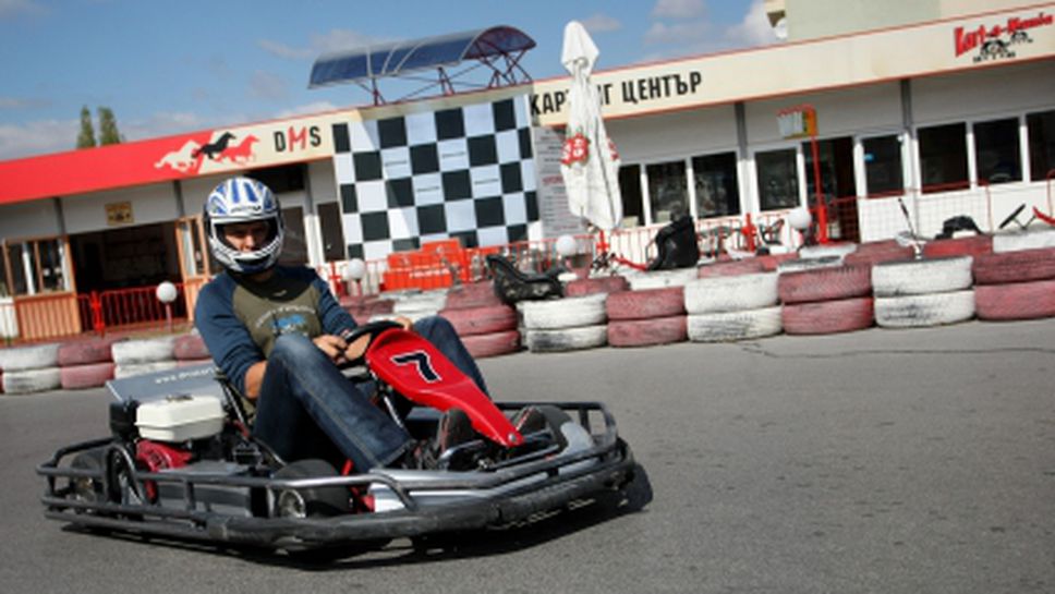 Евгени Иванов кара картинг и играе скуош  в предаването „Авантаж” на Sportal.bg