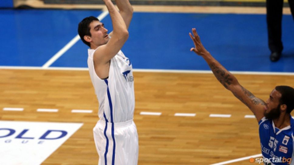 Младен Пантич подписа в Украйна