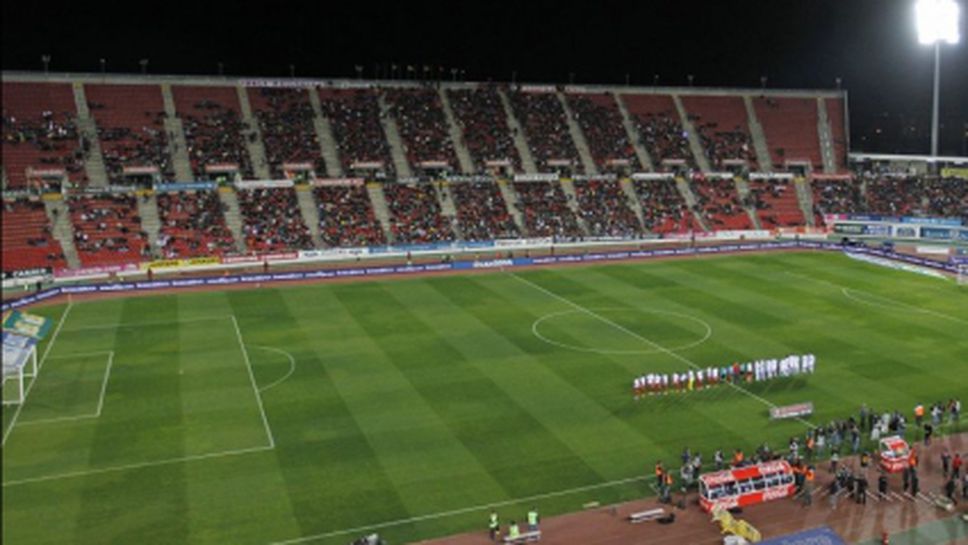 Експлозия на стадиона в Майорка рани тежко двама - мачът на Испания под въпрос