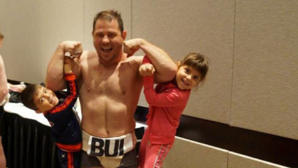 Двама сумисти ще представят България на престижно състезание в Русия