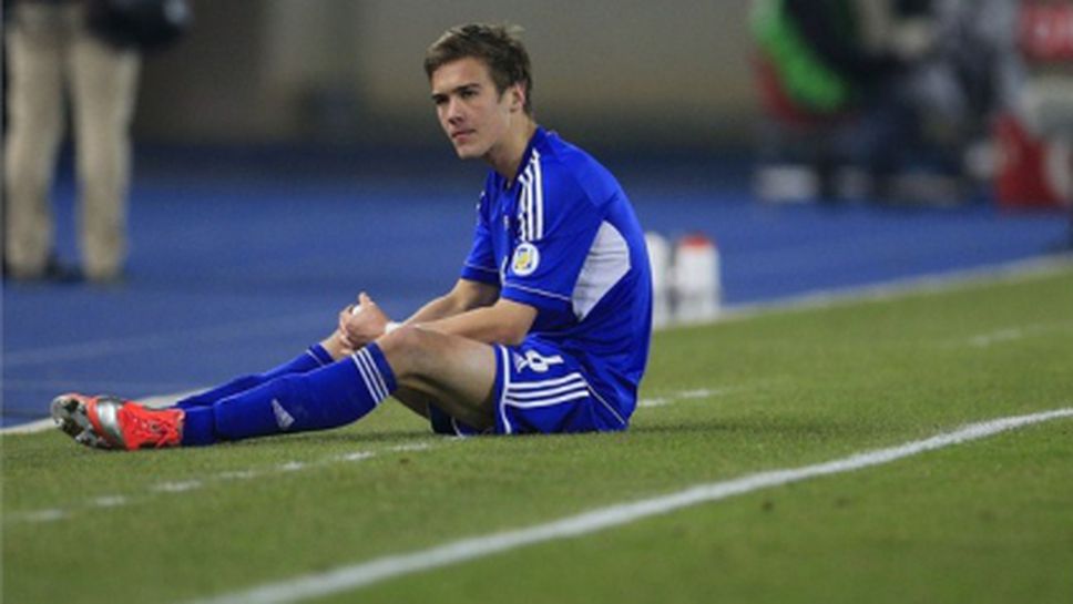 Фарьорите се разминаха с победата, но спечелиха първа точка (видео)