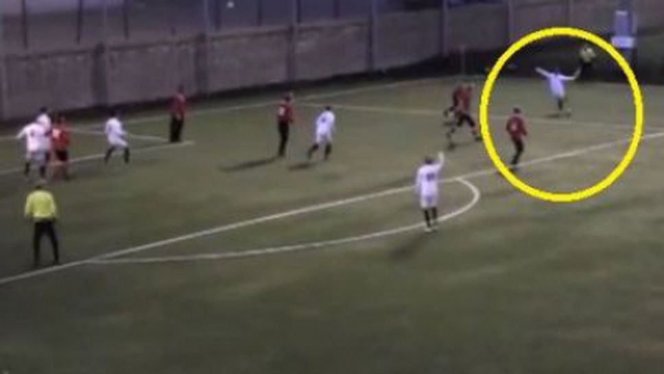 Финландец отбеляза изумителен гол с "рабона" (видео)