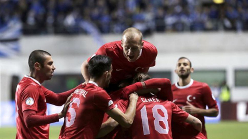 Турция би и продължава гонитбата с Румъния, но идва Холандия (видео)