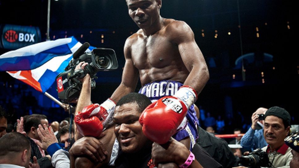 Ригондо защитава титлите срещу Кинг Конг