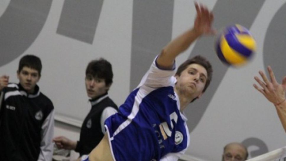 Българите започнаха с победи в кипърското първенство