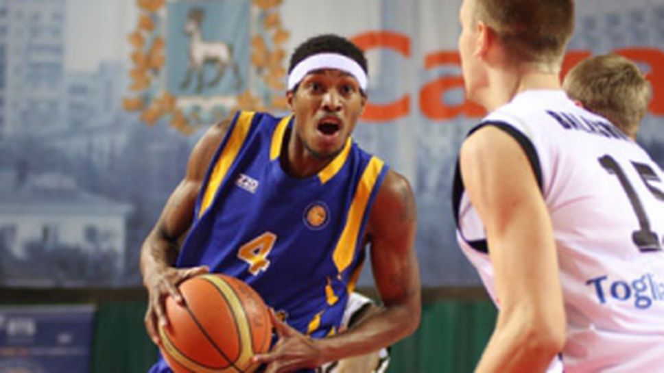 Съперник на Лукойл се подсили с американец