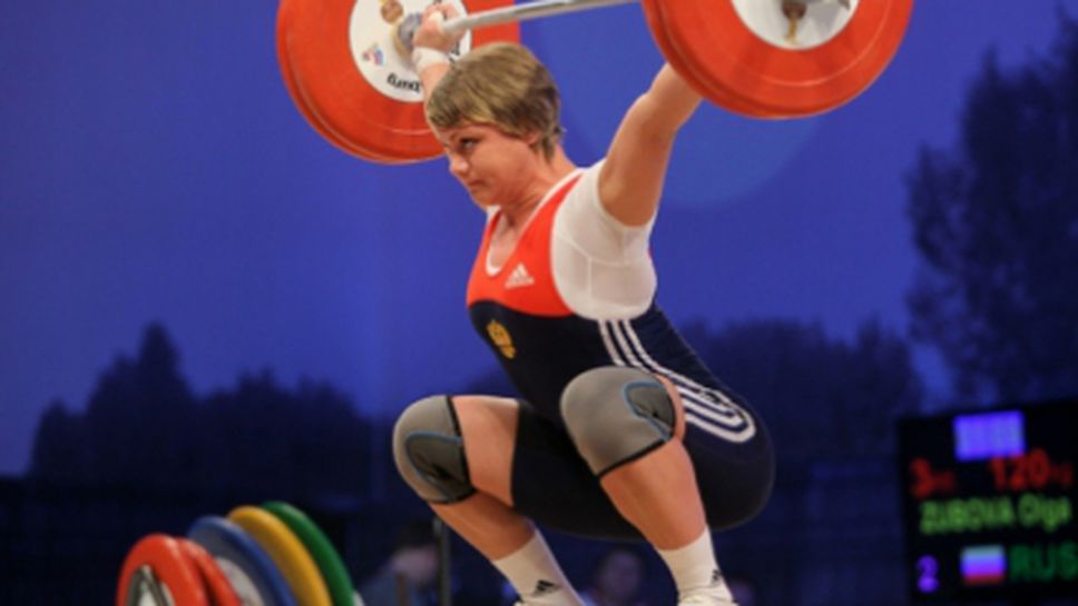 Руска тийнейджърка триумфира в категория до 75 килограма