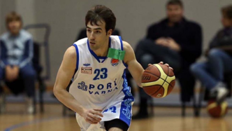 Черно море триумфира в морското дерби и взе първа победа