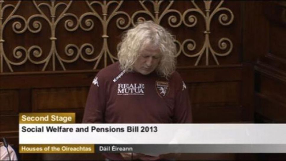 Ирландски депутат отиде на работа с екип на Торино