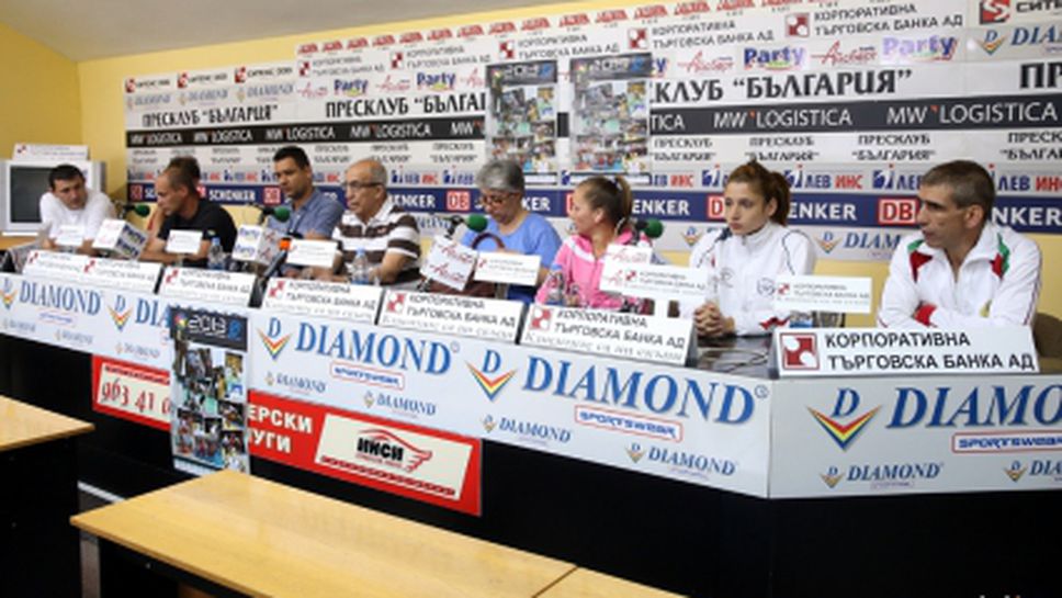 Маргарита Попова връчи плакет на Вицепрезидента на Спортната федерация на глухите в България