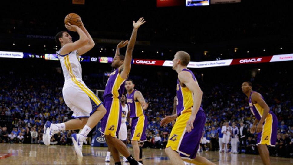 Клей Томпсън блести за Уориърс при разгром над Лейкърс