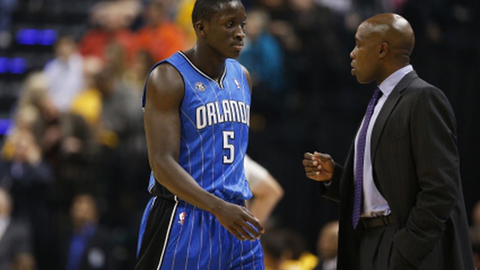 Гард на Орландо изумява с певческите си умения (видео)