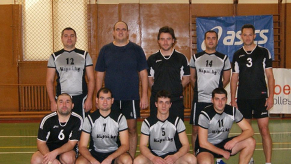 Олигарх продължи победния си поход във Volley Mania