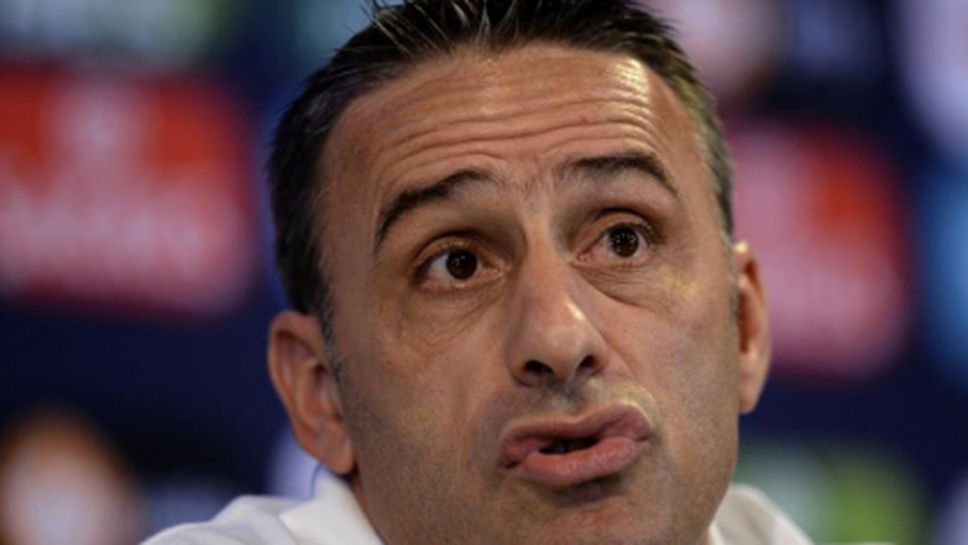 Бенто повика дебютант за плейофите срещу Швеция