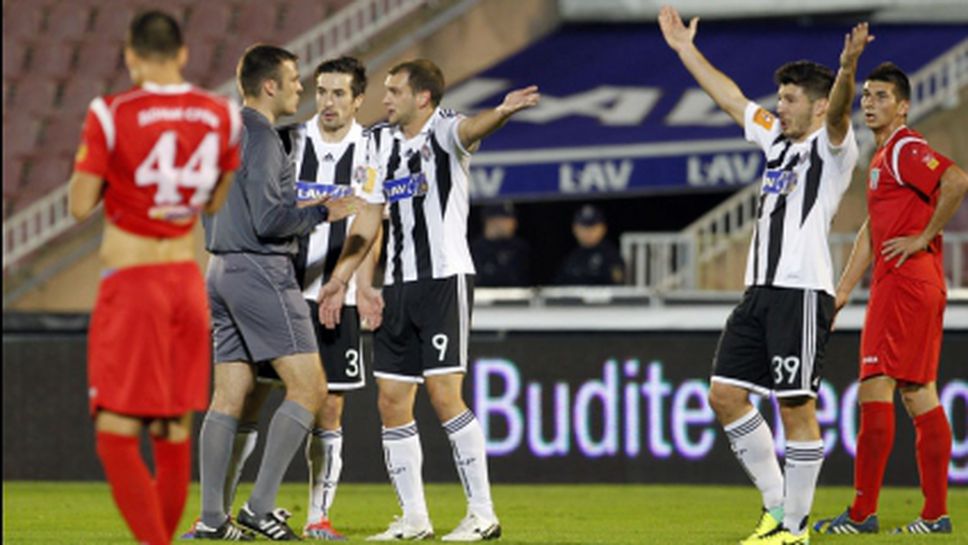 Партизан с обрат от 0:2 пред празни трибуни