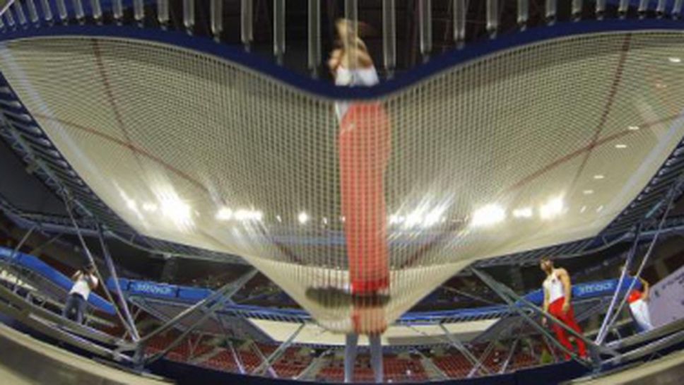 Китайка защити титлата си на акробатична пътека