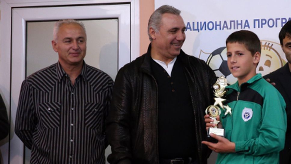 Стоичков отговори двусмислено дали ще става треньор на Ботев (Пловдив) (видео)