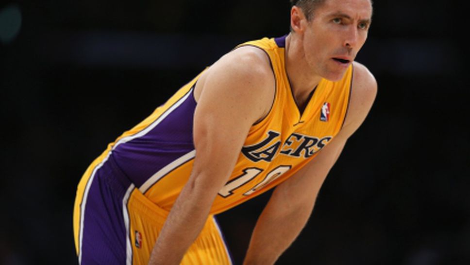 Лейкърс се оглеждат за още един плеймейкър