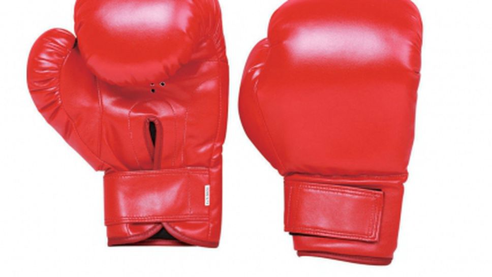 Ангел Ангелов се класира за 1/4-финалите при най-тежките