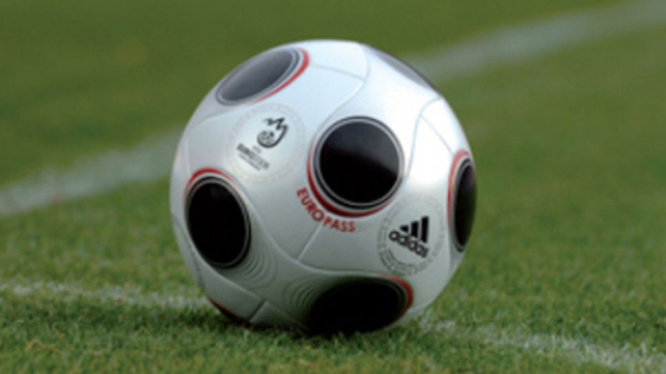 Старшата на Черно море зимува на върха в зоналното първенство