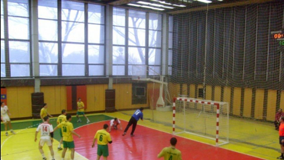 Добруджа се доближи на точка от върха