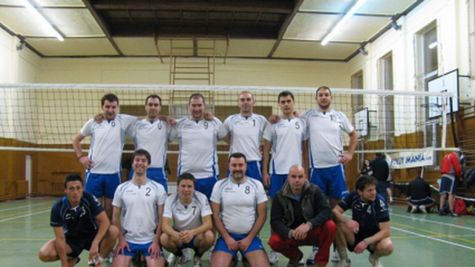 Металиченца продължават безгрешния си скок във Volley Mania