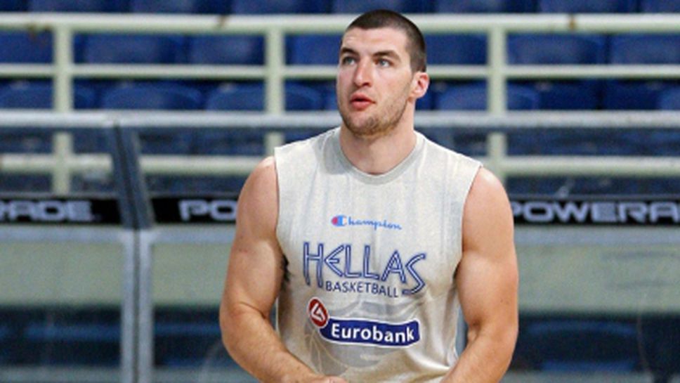 Олимпиакос привлече гръцки национал
