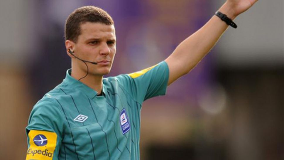 Английски съдия изнасял информация от компютрите на ФА