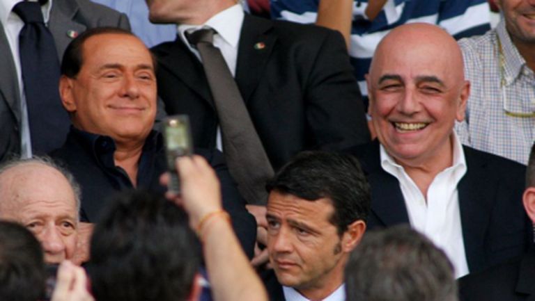 4-часова среща между Берлускони и Галиани, босът каца в Миланело