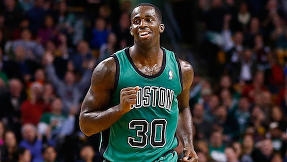 След 8 години Брендън Бас вкара тройка в НБА