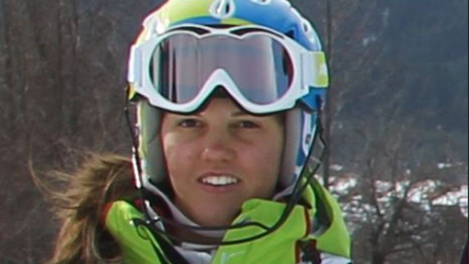 Александра Попова с осмо място в слалом за ФИС