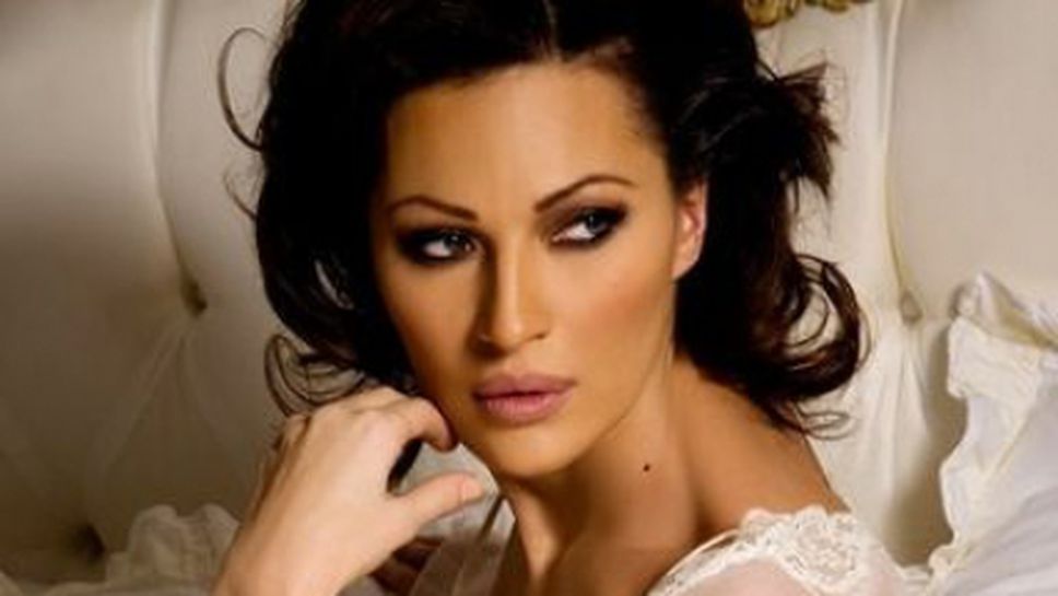 Цеца Величкович спаси три момчета от пламтяща кола